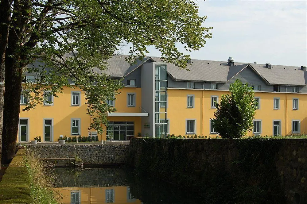 Carré Py' Hôtel Bagnères-de-Bigorre 3*,