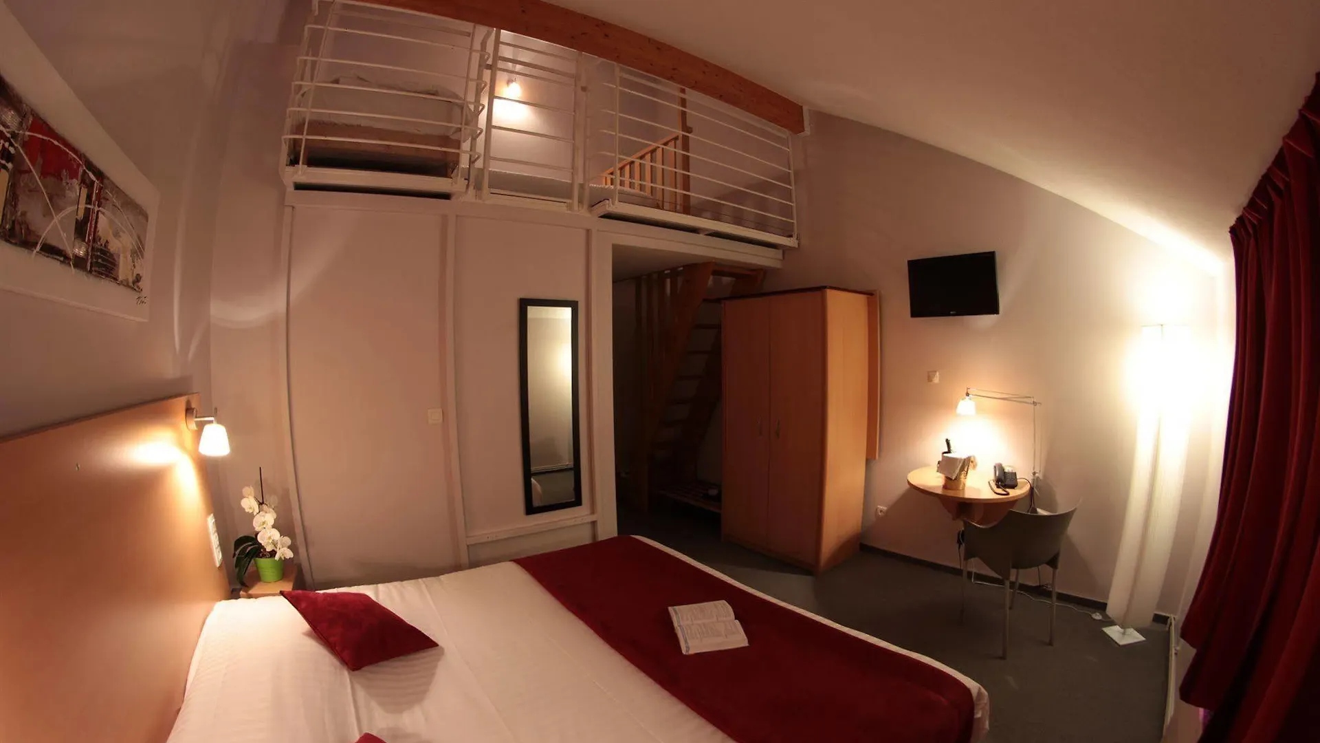 Carré Py' Hôtel Bagnères-de-Bigorre